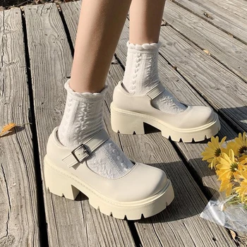 Бели обувки в стил Лолита