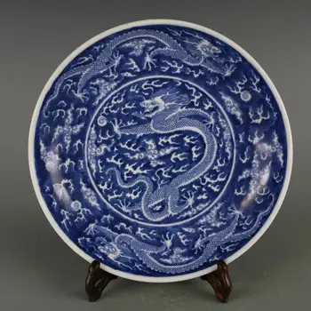 Керамична чиния в Синьо-бяла Чиния с Дракон Kangxi епохата на династията Цин